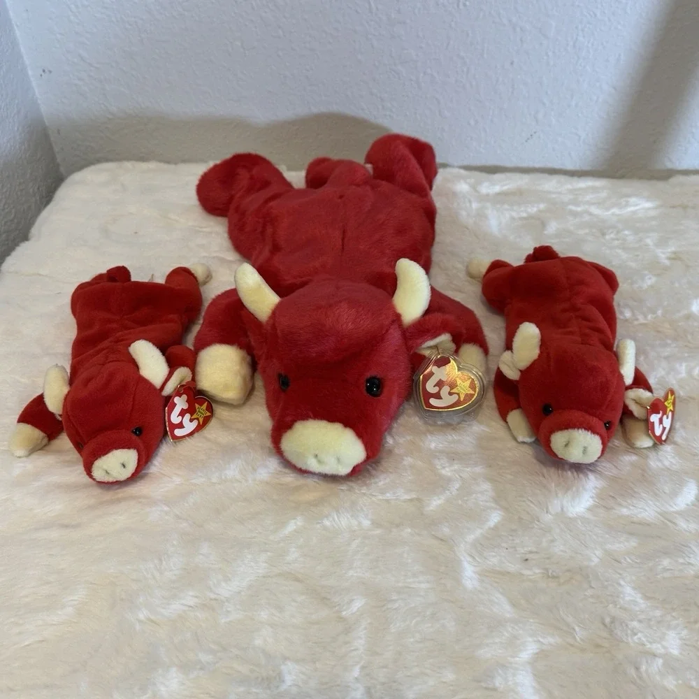 Set of 3 Ty Beanies Buddy & 2 Baby SNORT The Red Bull